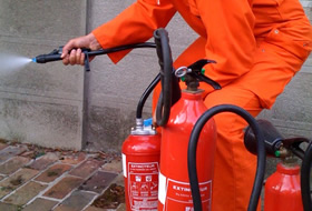exercice de pulvérisation d'incendie exercice de pulvérisation d'incendie